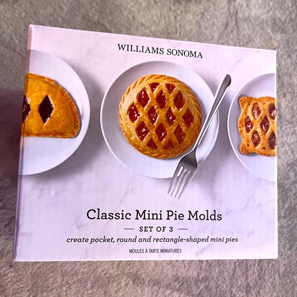 Williams Sonoma White Mini Pie Molds Set - Picture 1 of 4